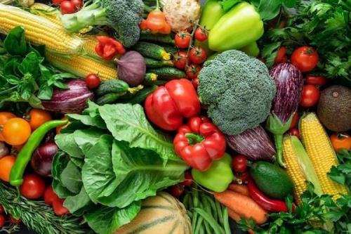 سبزیجات ۳۳ درصد ارزان تر در بازار میوه و تره بار ارائه شد